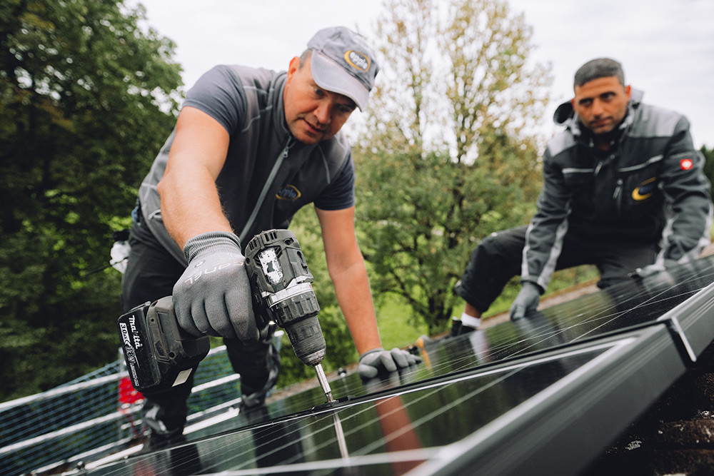 Monteur / Handwerker (m/w/d) für PV-Anlagen-Dachinstallationen